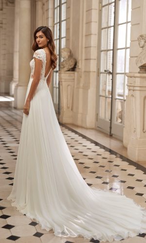 A Linie 9R03_ELEANOR_ROSA_CLARA_2