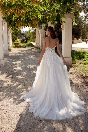 Schulterfreies Kleid$